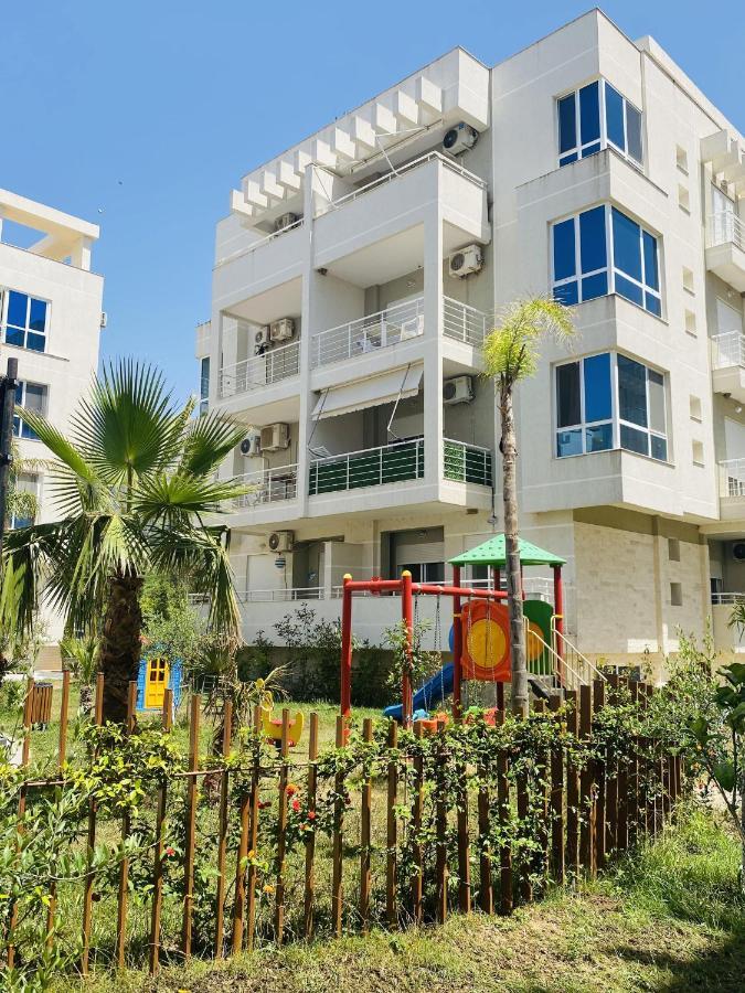 Madernas Bernad Apartment Orikum Bagian luar foto