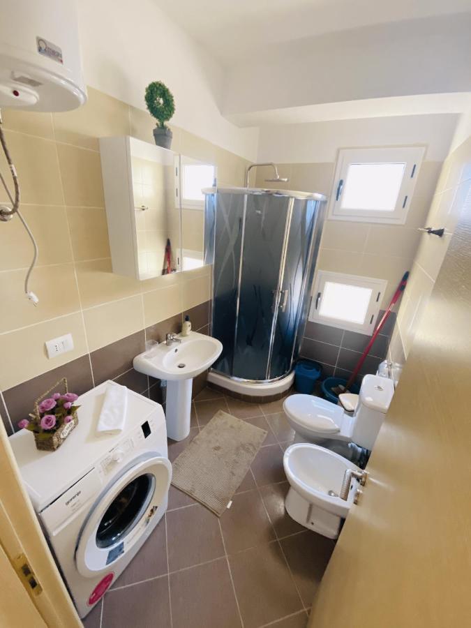 Madernas Bernad Apartment Orikum Bagian luar foto