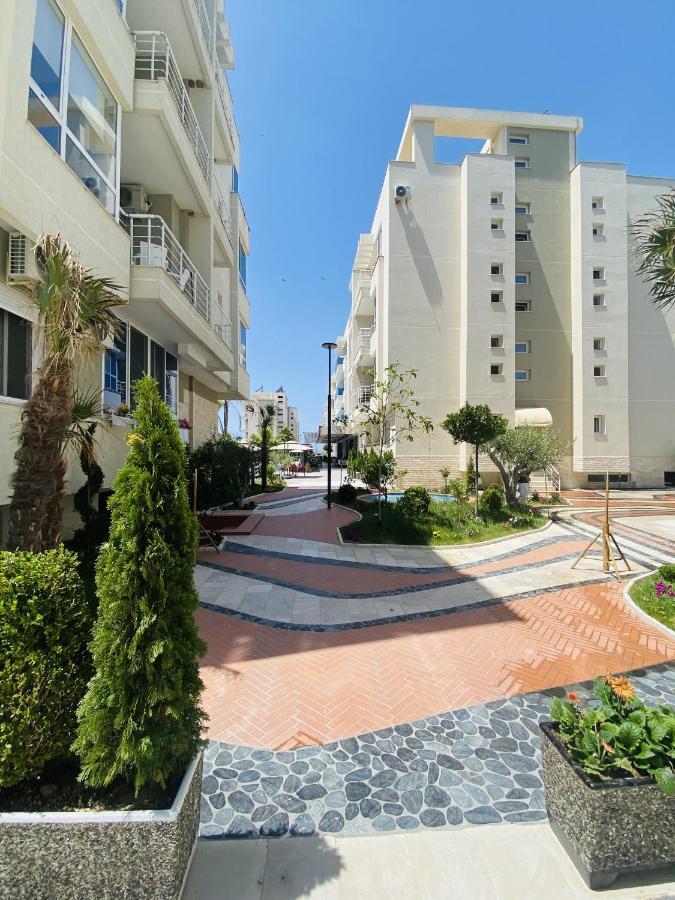Madernas Bernad Apartment Orikum Bagian luar foto