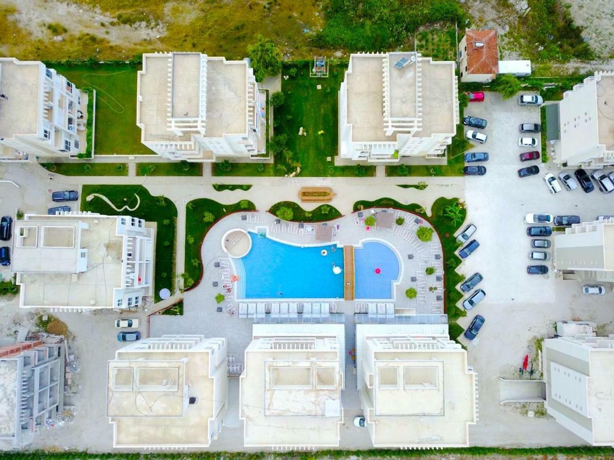 Madernas Bernad Apartment Orikum Bagian luar foto