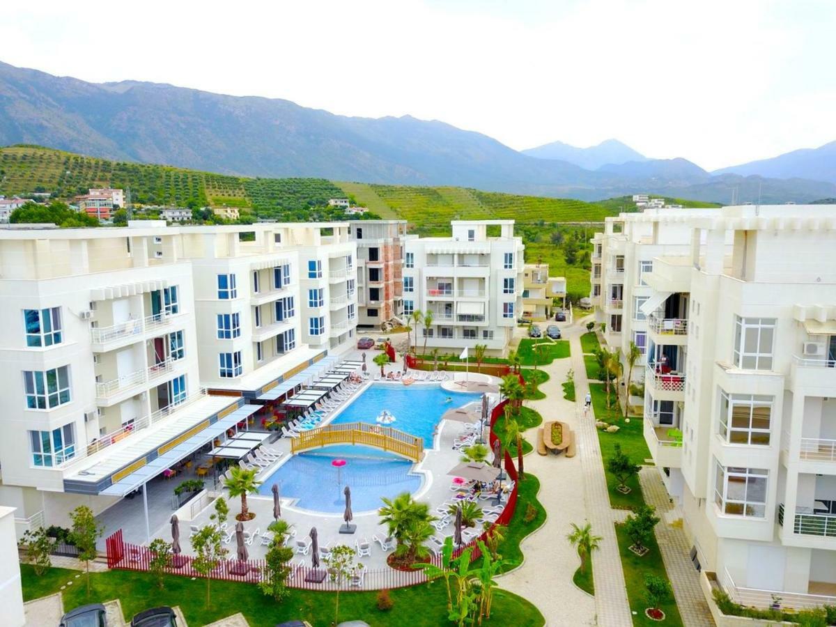 Madernas Bernad Apartment Orikum Bagian luar foto